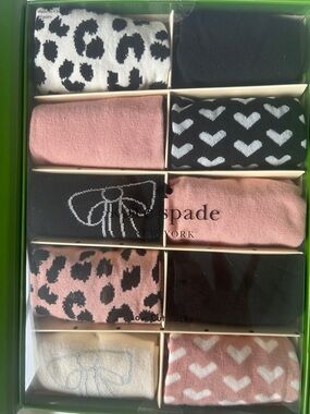 NIB Kate Spade New York 10 pairs of ankle socks in gift box
